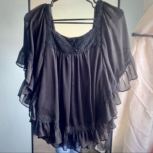 Flowing eci New York top - Picture 2 of 9